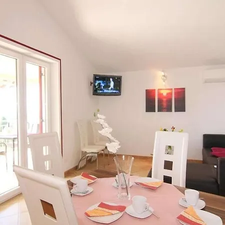 In With Swimming Pool Holiday home